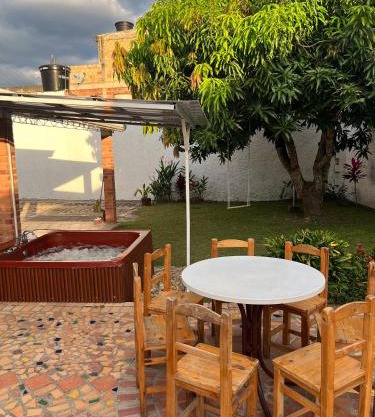 Casa Vacacional con Jaccuzi privado- Centro de Anapoima
