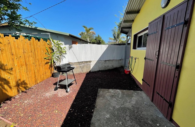 Casa Valencia: a charming, intimate home close to all amenities.
