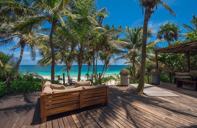 Casa Zaba Tulum 5 Bedrooms Magical beachfront property and access to the cenote