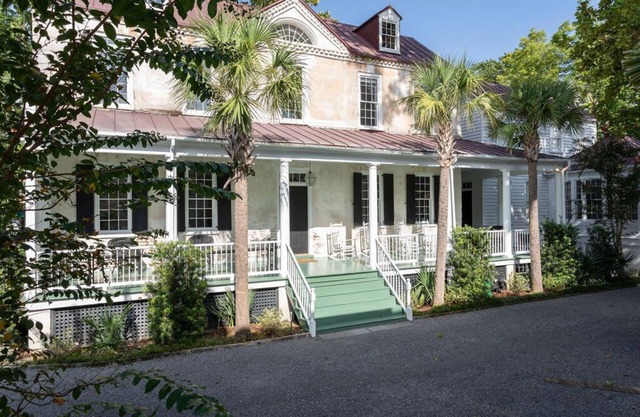 Casa Zoë: Bright Charleston Cottage Near King St.