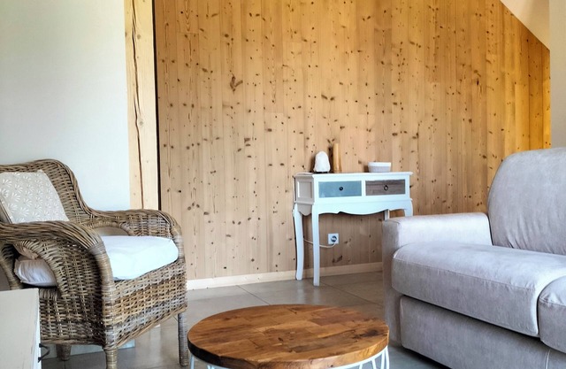 Casabert T 2 Glycine, Très bel Appartement Calme et Harmonieux