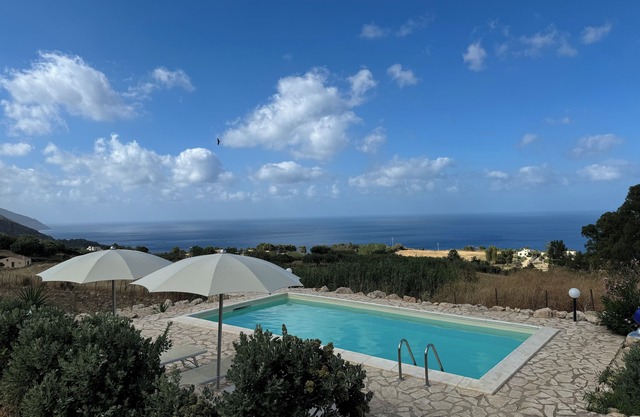 Casale Nocellara - Villa with sea view pool