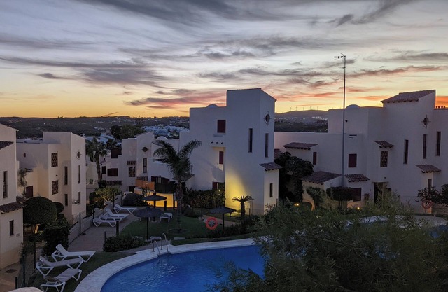 Casares Costa, Vista Bahia,2 bedroom bathroom