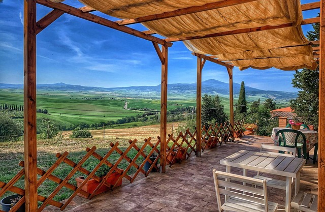 Cascina 'Il Casato - Il Torchio' with Mountain View, Wi-Fi and Air Conditioning