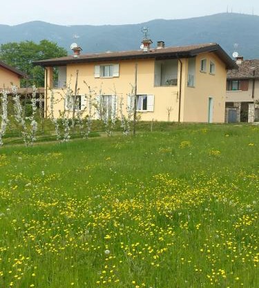 Cascina Legnago bilocale a 6 chilometri da Salò