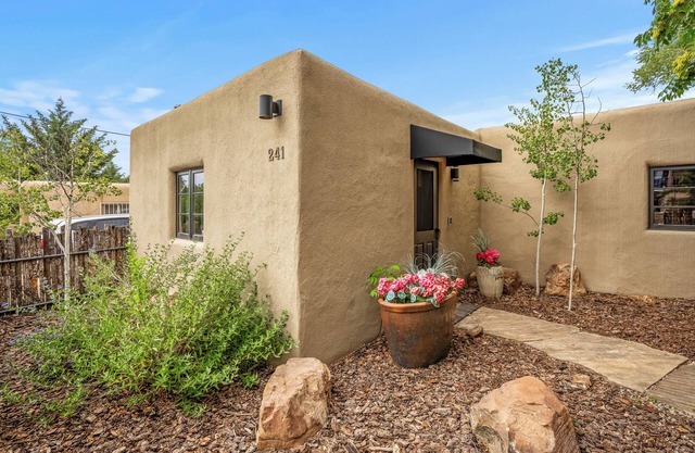 Casita Saiz | Charming Retreat Near Plaza