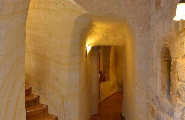 Cave-Life House , 2 Bedrooms, 2 Baths