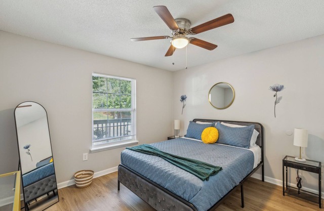 CB 3504-102 Fayetteville Oasis I Modern, Comfy