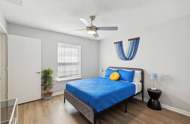 CB 3504-103 Fayetteville Oasis I Modern, Comfy