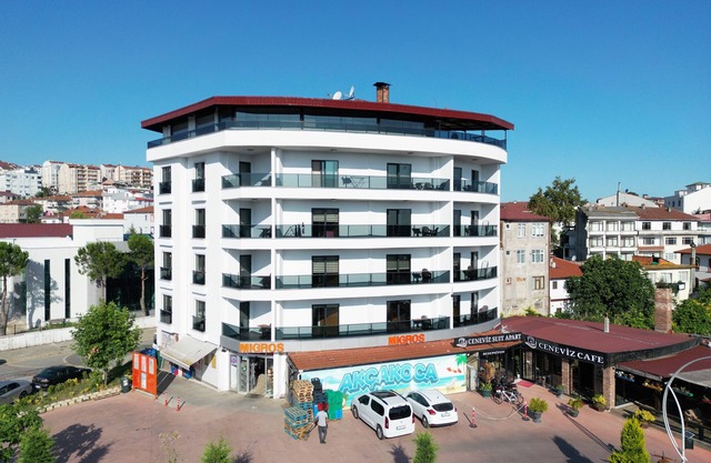 Ceneviz Suit Hotel