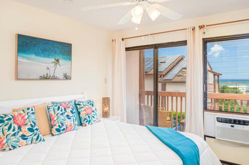 Central and Bright 2 BR, 2 BA, Pool and Oceanview