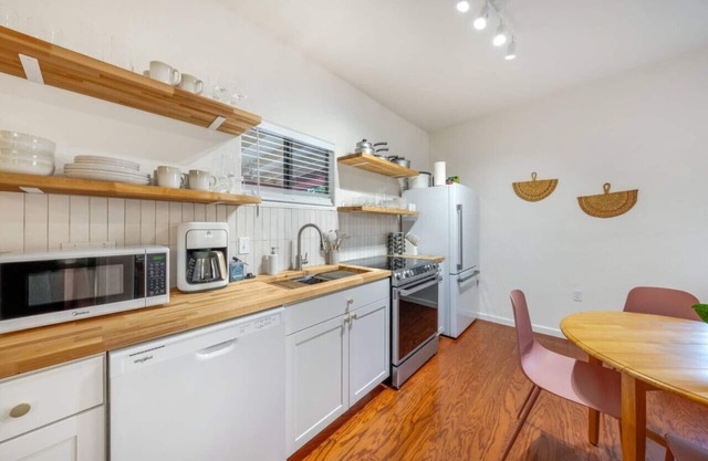 Central & Cozy/Near Alvernon Park/1 BR 1 BA