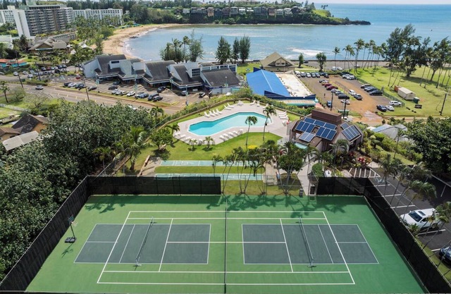 Central Kauai Location – Walk to Beach, Enjoy Pool & Explore the Island Easily