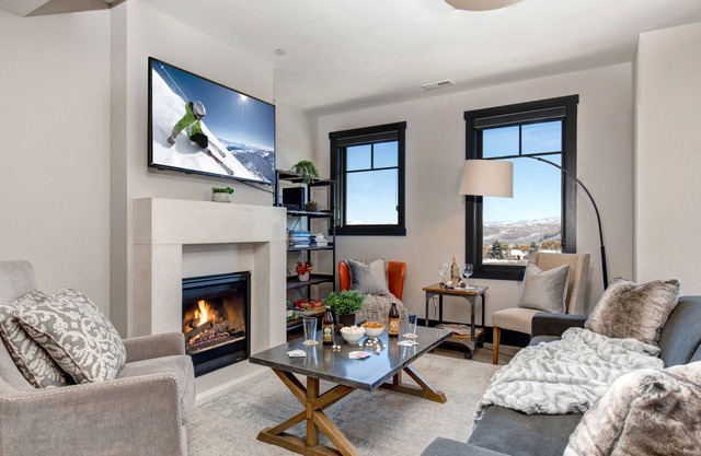 Central Location, Outdoor Recreation, Hot Tub +Community Amenities! Park City Blackstone 3827