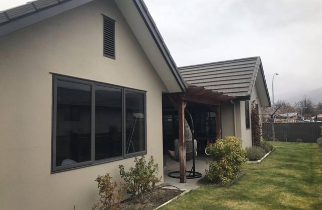 Central Otago Touch of Class