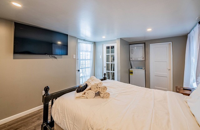 Central Sanctuary- 3 B/2.5 B | 3 Bed, 2 Bath