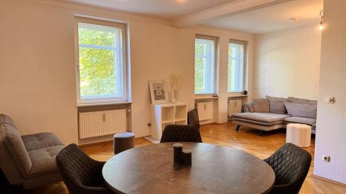 Central stylish apartment