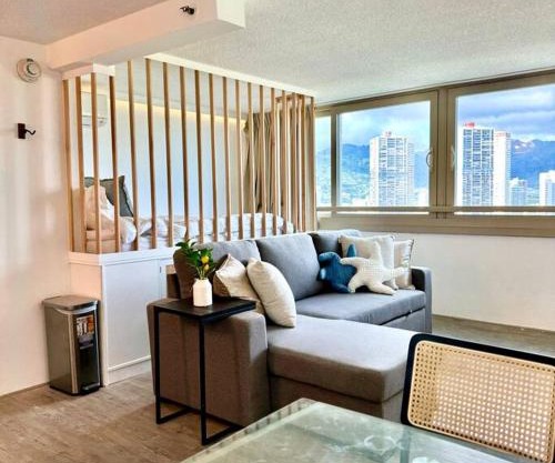 Central Waikiki luxury High Wtih Views & Beach
