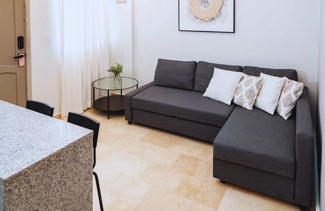 Centrally located apartment in Bella Vista, Amer 1