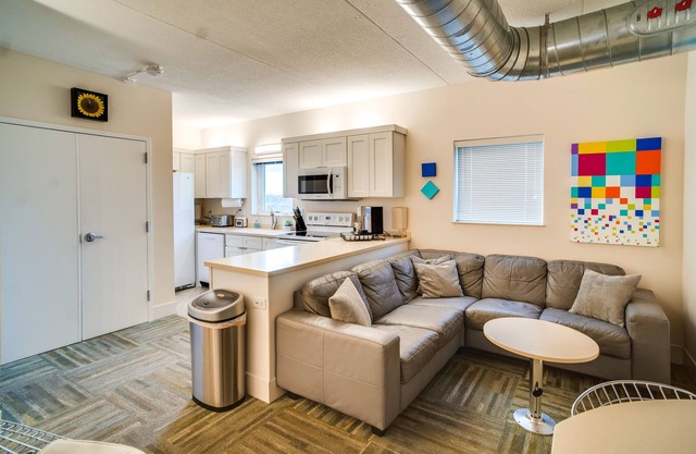 Centrally Located Nashville Home: 3 Mi to Broadway