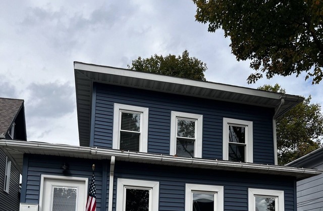 Centrally located whole house in Corning
