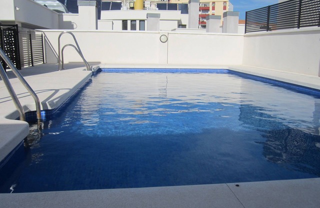 CENTRO, swimming pool, free garage, swimming pool, beach, solarium terrace, free wifi.