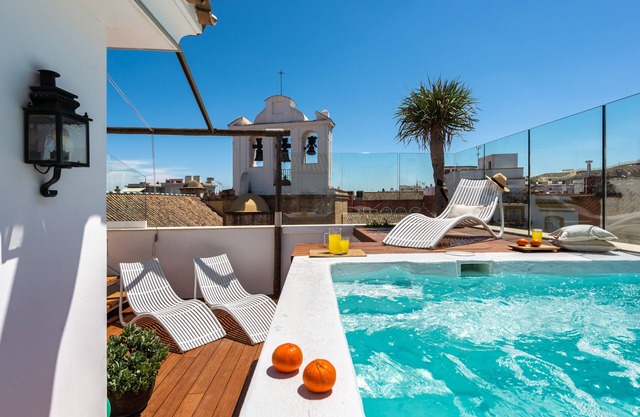 CH Apartments Rooftop Terrace