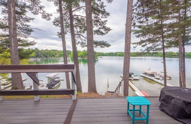 Chain Lakefront Retreat Awesome Sandbar Newly remodeled