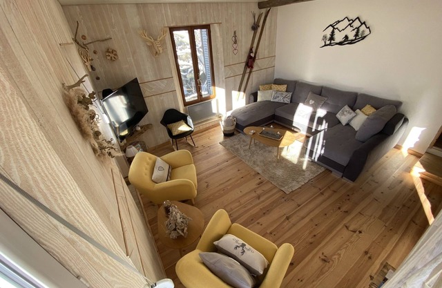 Chalet Jean Sabot 240 m² Authentique & Rénové 5ch/4 Sdb/Salle de Jeux, Cabane