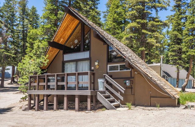 Chalet #5, Ski In Ski Out Chalet at the Main Lodge