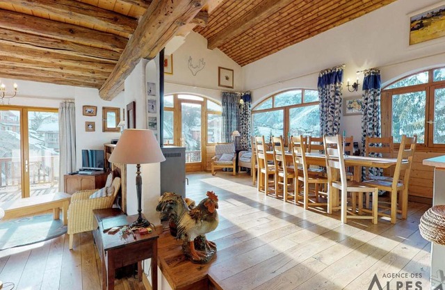 Chalet confort 10 pers, 5 chambres, Wifi, animaux admis, parking - FR-1-452-59
