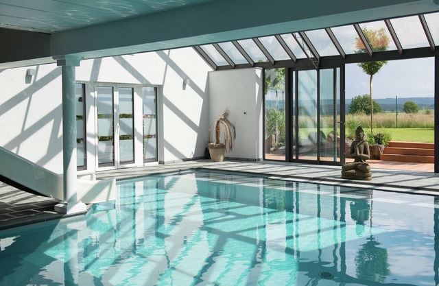 Chalet in Theux with Heated Pool and Hammam