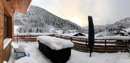 Chalet individuel - Panoramique montagnes & Proche LAC