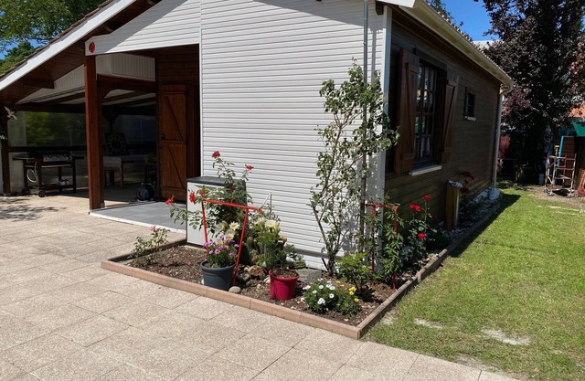 Chalet la hume with communal pool.