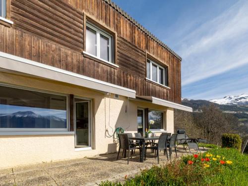Chalet Maison Le Fontany by Interhome