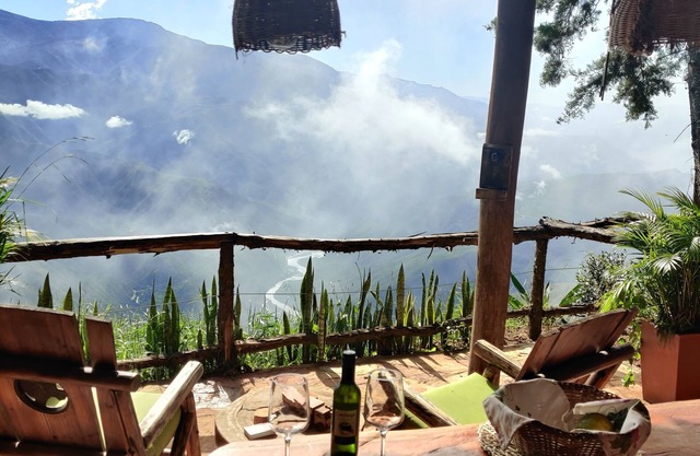 Chalet Mirador Chicamocha, Totally equipped amazing canyon view, secluded & safe