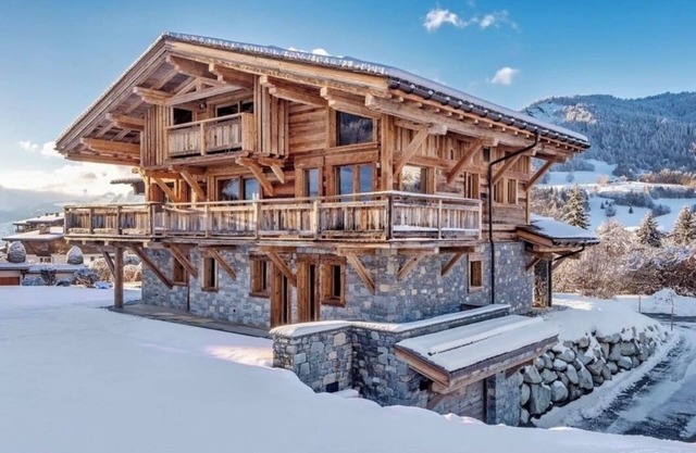 Chalet near village and slopes