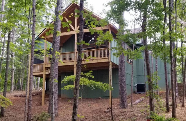 Chalet on the Green | Luxury Innsbruck Home w/Covered Deck and Hot Tub in Helen