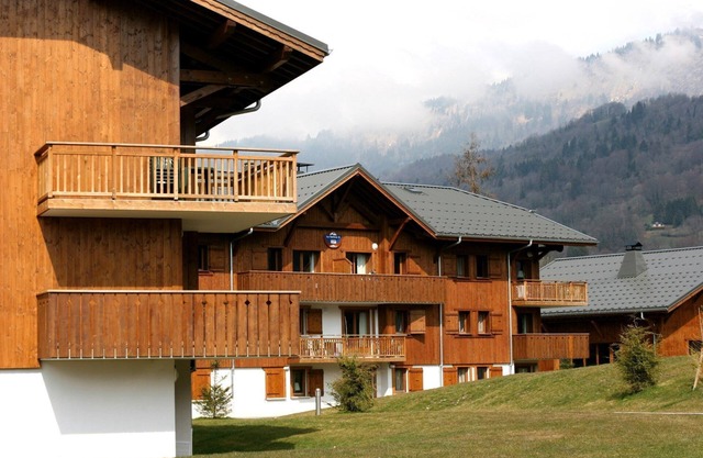 Chalet Savoyard | 2 Piscines + à 1km des remontées