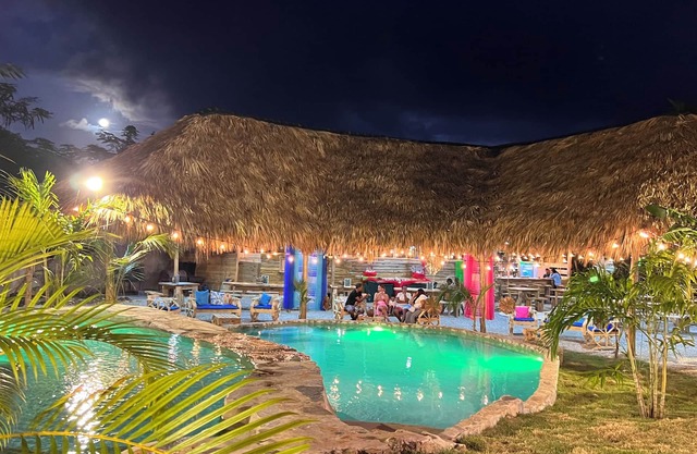 CHALET TROPICAL Hotel & Restaurant-Pizzeria