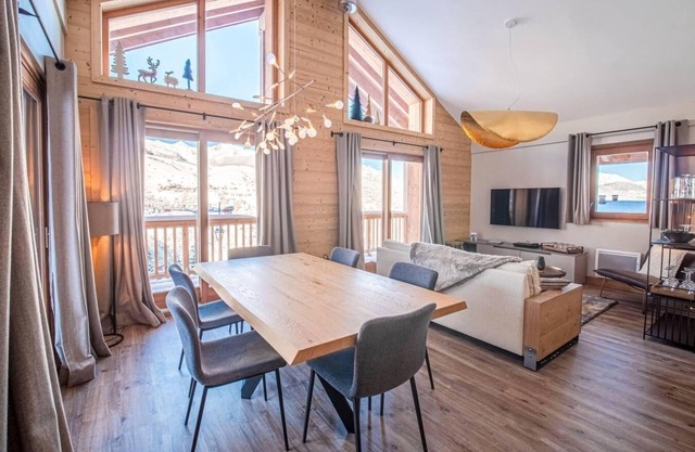 Chalet, view panoramic, balcony, tv, ski locker, 76m², Valmorel