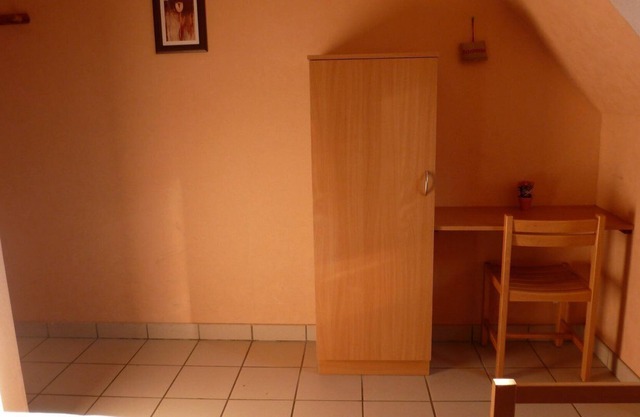 Chambre 6-Twin room-Private Bathroom-Standard-Garden view