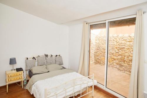 Chambre dans maison de village
