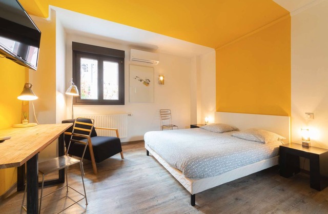 Chambre privative jaune