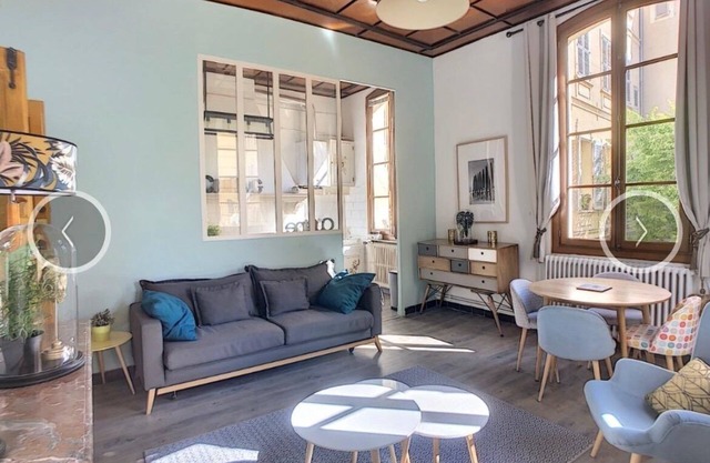 Character apartment, historic center