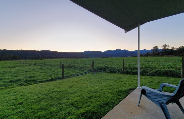 Charlies Farm Cottage - sunny central spot for fishing, swimming, exploring.