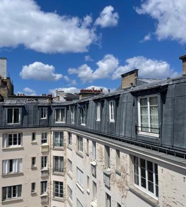 Charmant studio perché sur les toits, avec ascenseur, 16 ème quartier calme securise- Proche quai Seine