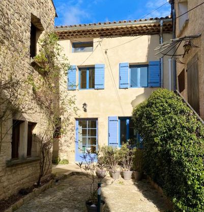 Charmante maison de village au coeur du Luberon