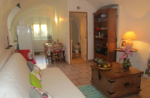 Charming little F2 in the heart of the village