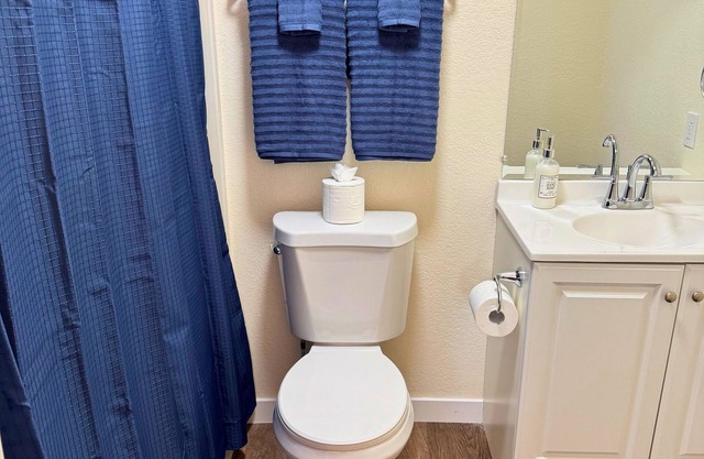 Charming 1-bedroom apartment in marvelous Colorado Springs with AC and heating